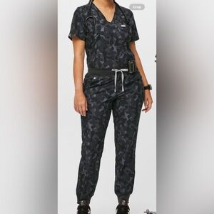 Figg camo set  never worn